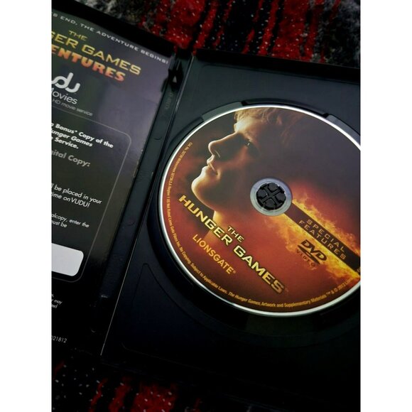 The Hunger Games 2-Disc DVD + Digital Copy Lionsgate 2012 Special Edition - Picture 2 of 3